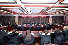 冯云波参加保康县第十九届人民代表大会第三次会议  寺坪、过渡湾代表团分团审议时强调：以镇域经济“出彩”为全县高质量发展“添彩”