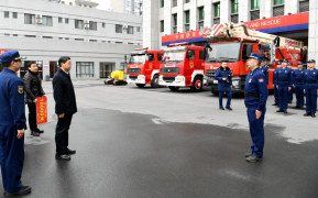 杜云峰走访慰问驻军官兵消防救援人员优抚对象劳动模范困难职工群众